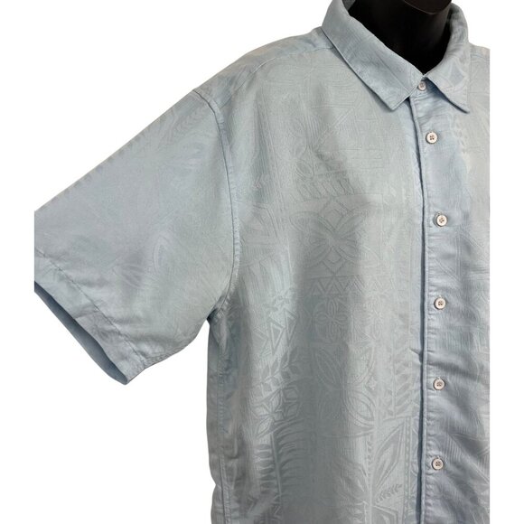 Quiksilver Waterman Large Men Blue Short Sleeve Shirt Button Hawaiian Tribal EUC - Picture 3 of 8